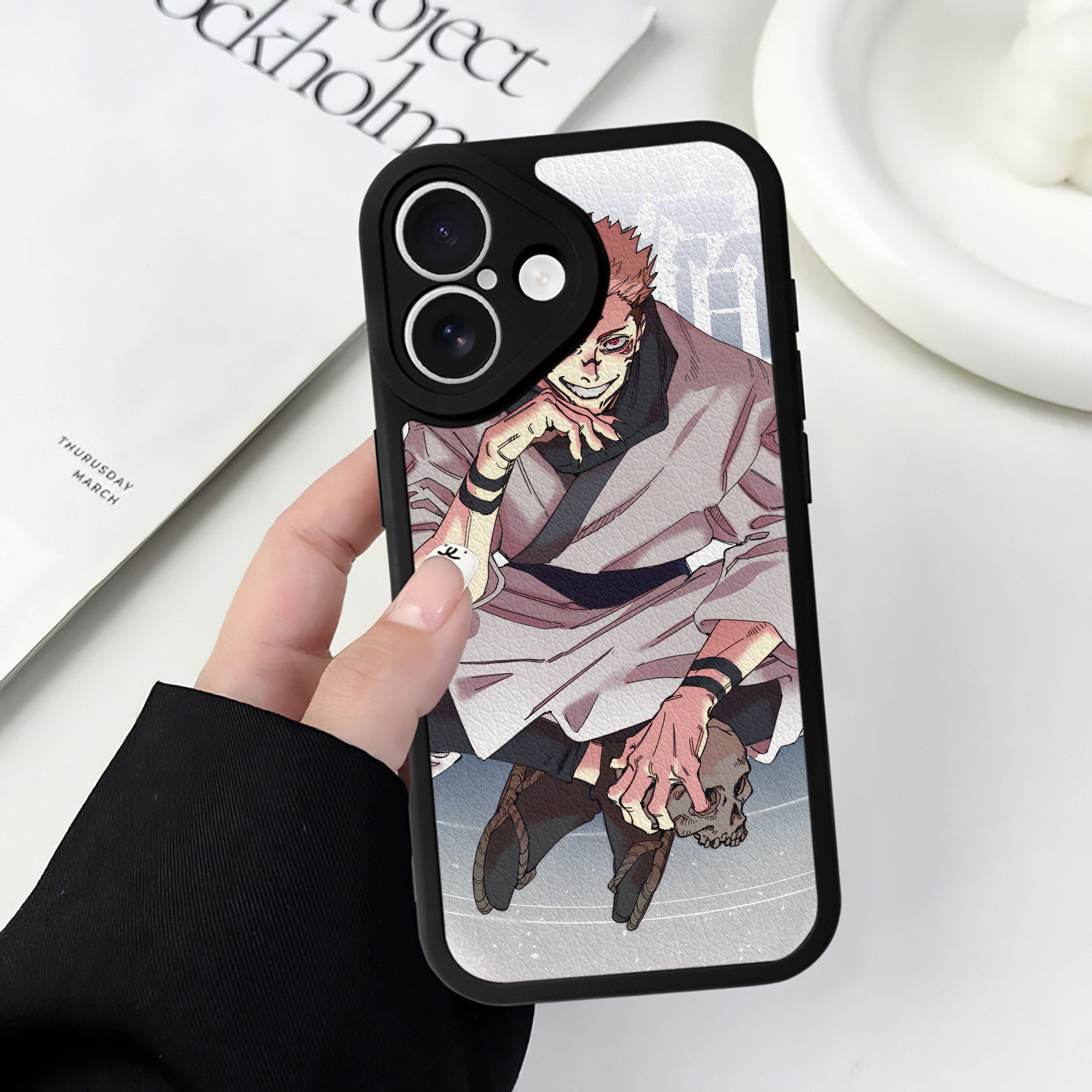 （画像用） 呪術廻戦 Jujutsu Kaisen 【iPhone 16シリーズ対応】シリコンスマホケース（レザー調） 材質：シリコン